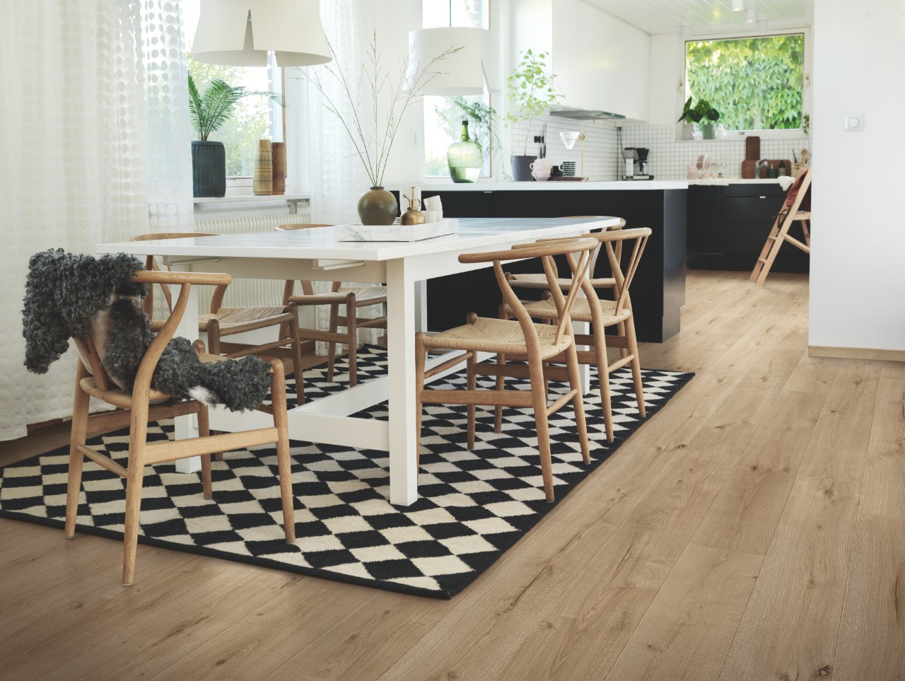 Ламинат Pergo Skara Pro Дуб Тундра L1251-04299 1380×190×9 фото в интерьере